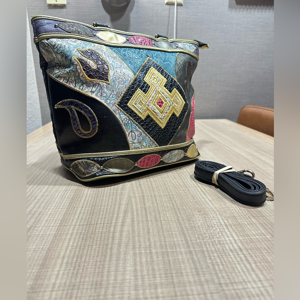 Vintage Nas multi color and designed leather purse with removable strap - Picture 12 of 12